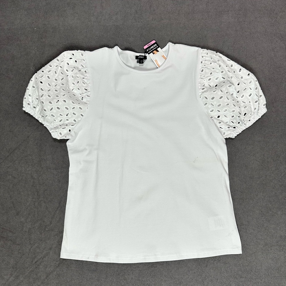 Express White Top Puffy Eyelet Sleeves Size Small Retail $59 03-0061